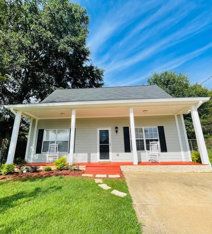Villa Stylish And Cozy Retreat Buford Exterior foto